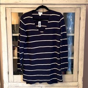 NWT - Old Navy - Textured V-Neck Tunic Sweater